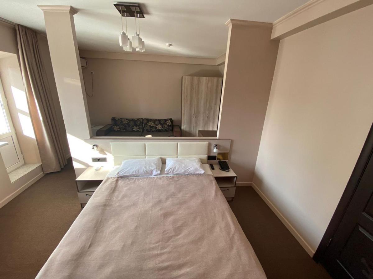Ulpan Mini Hotel Astana Zewnętrze zdjęcie