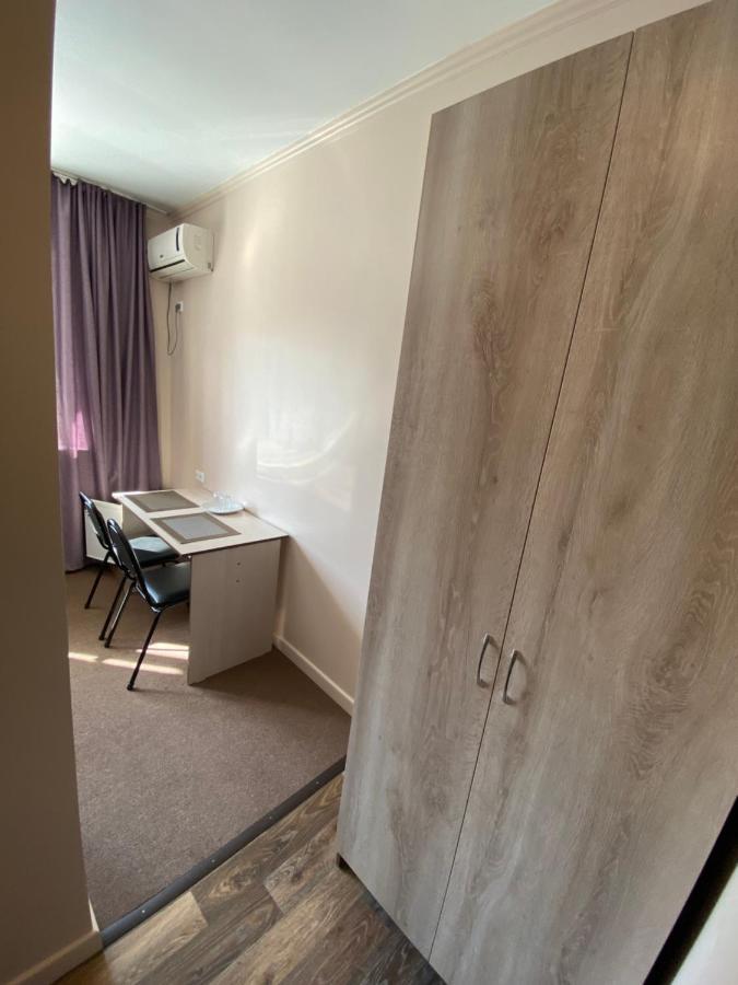 Ulpan Mini Hotel Astana Zewnętrze zdjęcie