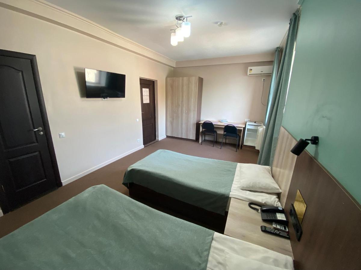 Ulpan Mini Hotel Astana Zewnętrze zdjęcie