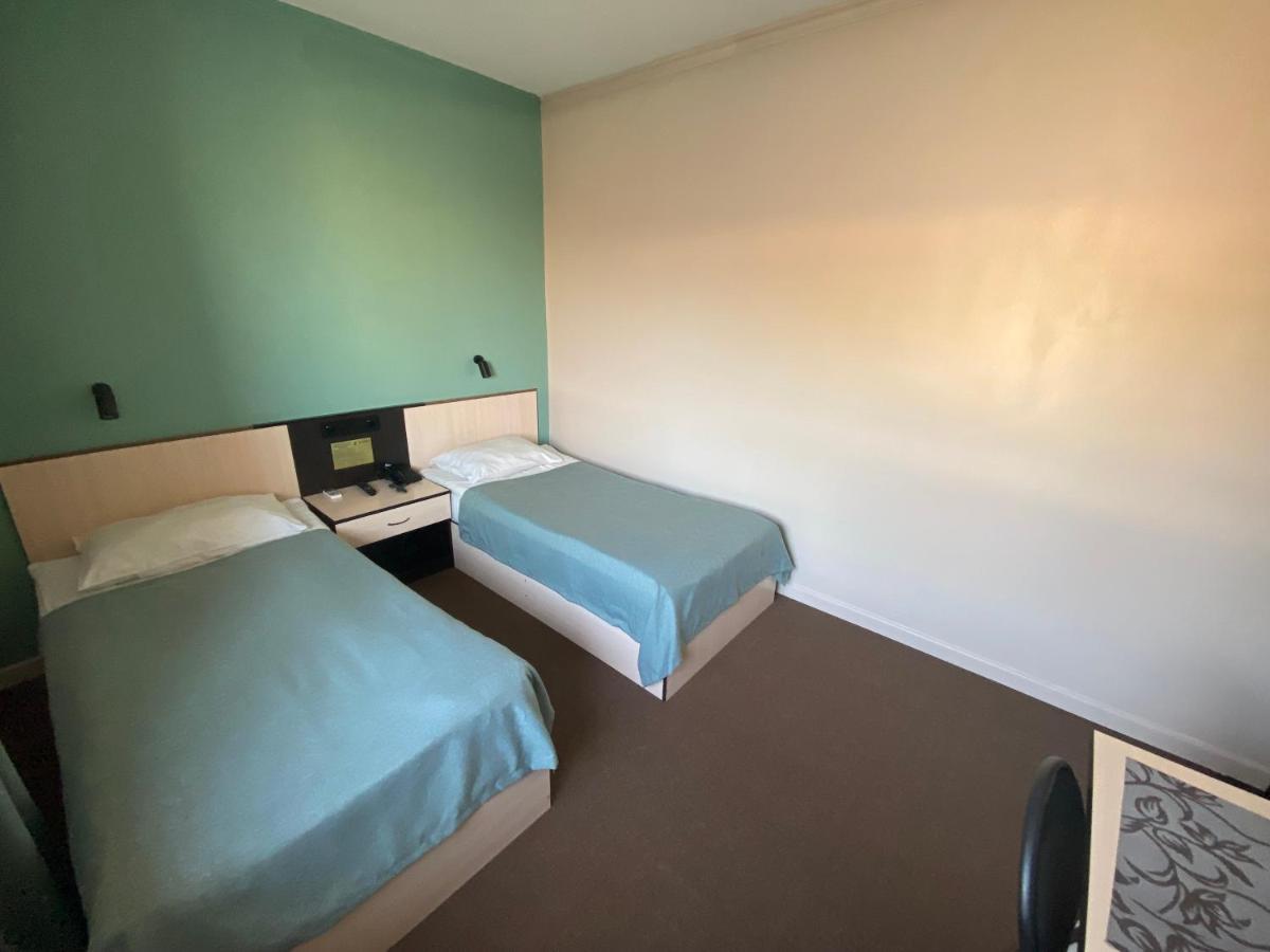 Ulpan Mini Hotel Astana Zewnętrze zdjęcie