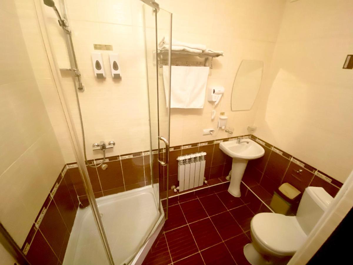Ulpan Mini Hotel Astana Zewnętrze zdjęcie