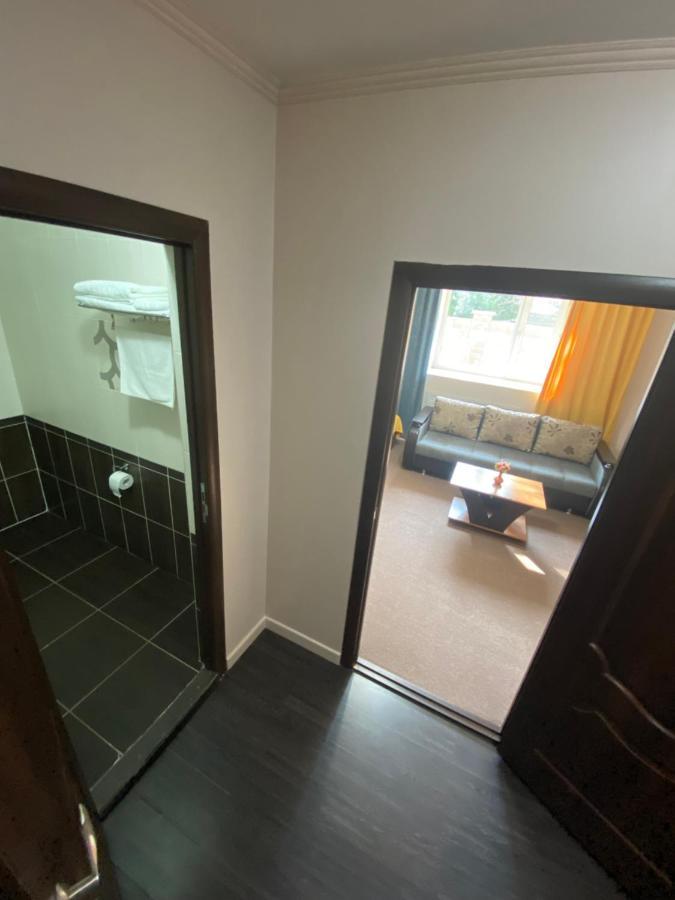 Ulpan Mini Hotel Astana Zewnętrze zdjęcie