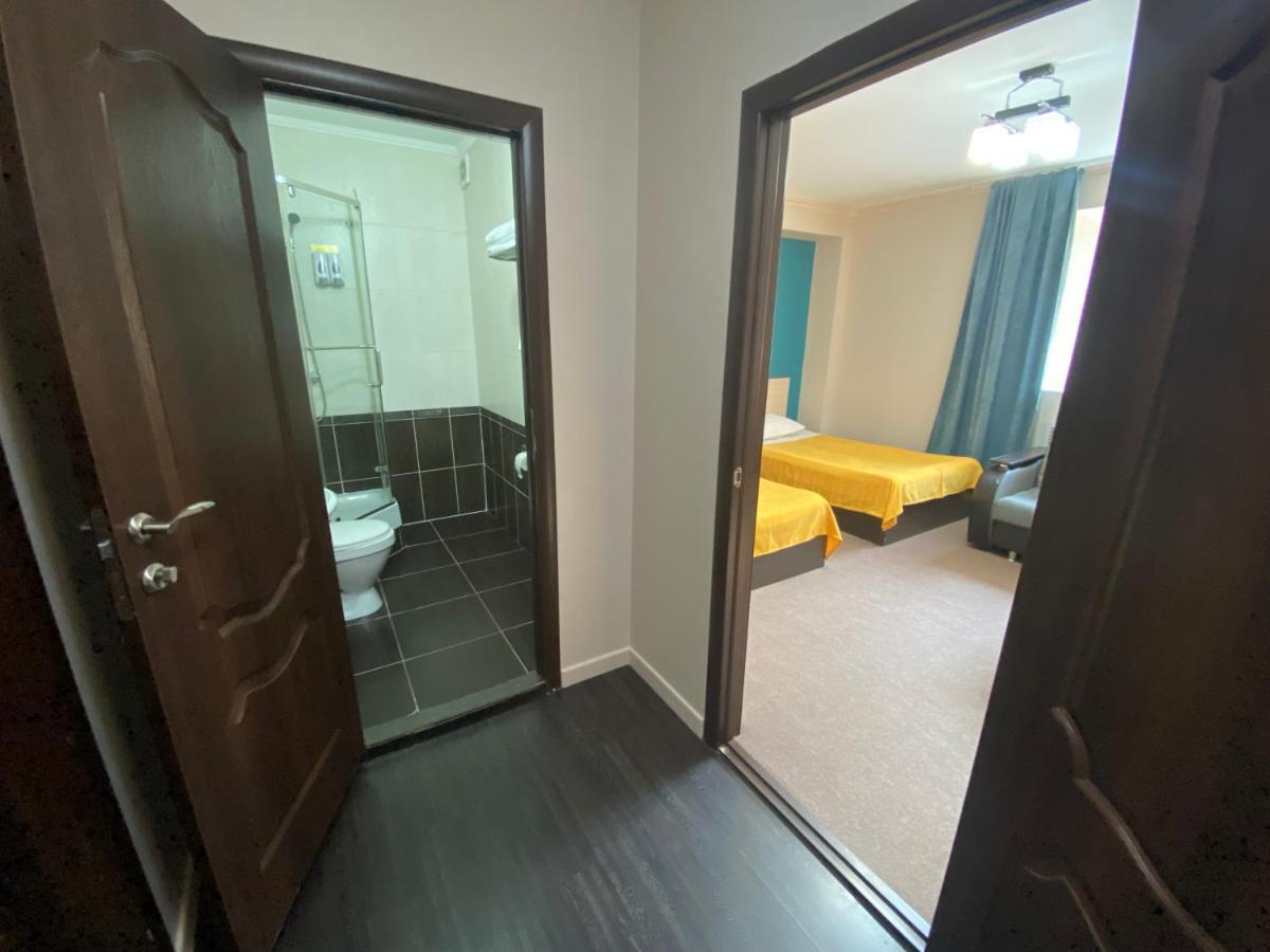 Ulpan Mini Hotel Astana Zewnętrze zdjęcie