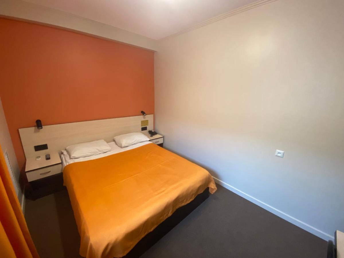 Ulpan Mini Hotel Astana Zewnętrze zdjęcie